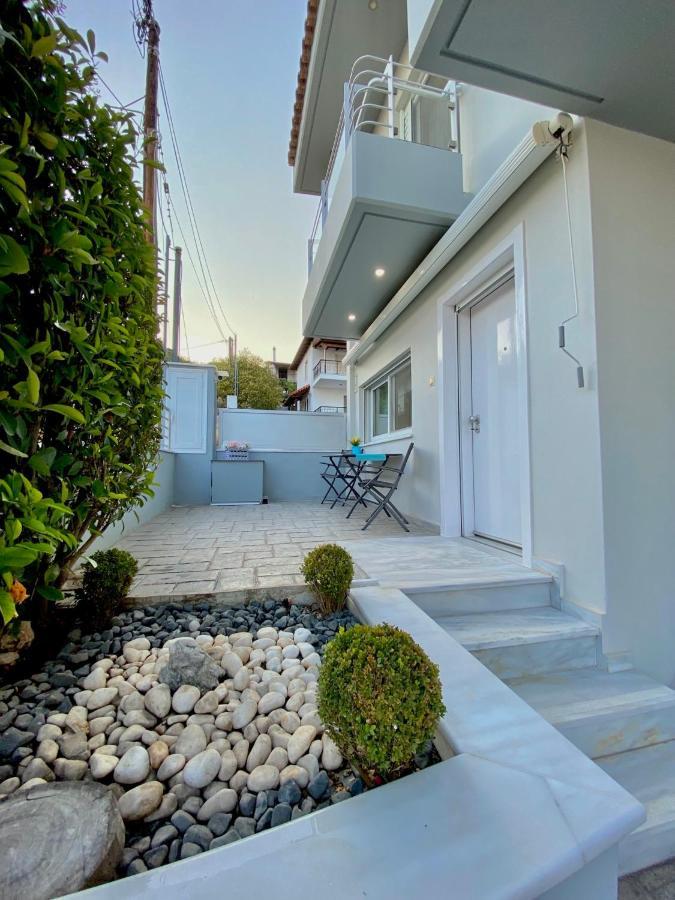 Airport Tk Luxury Home Loútsa Exterior foto