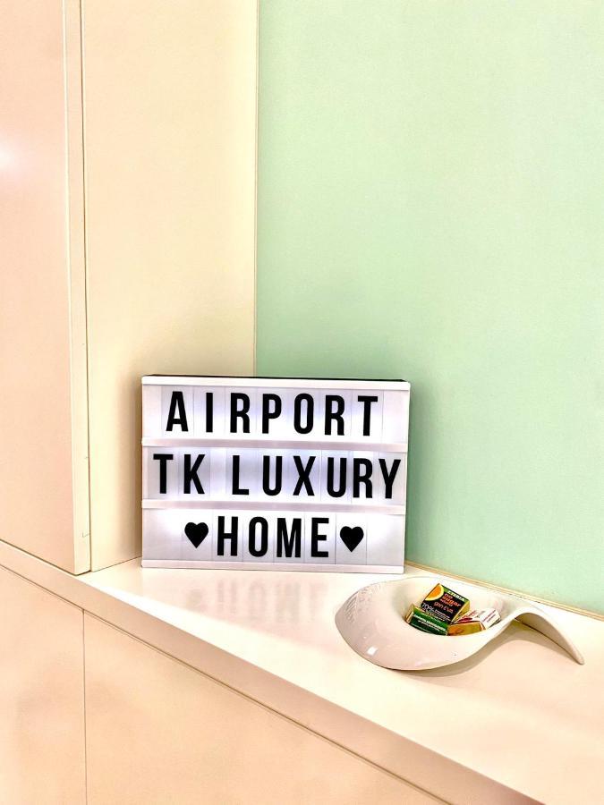 Airport Tk Luxury Home Loútsa Exterior foto